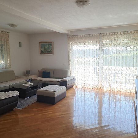 Apartman Villa Vita ชาพลินา ภายนอก รูปภาพ