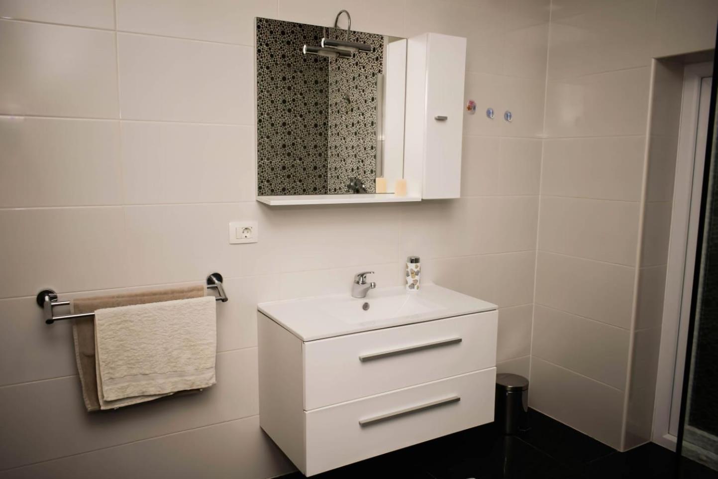 Apartman Villa Vita ชาพลินา ภายนอก รูปภาพ
